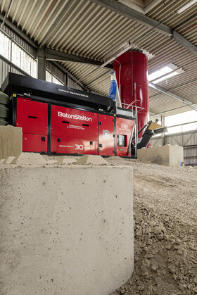 Riegel-Recycling-Erdbau-Transport-Beton-Station-678